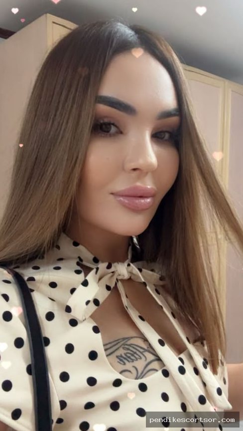 Güzelyalı tekneye gelen escort bayan hizmetinde deniz ortamına uyum